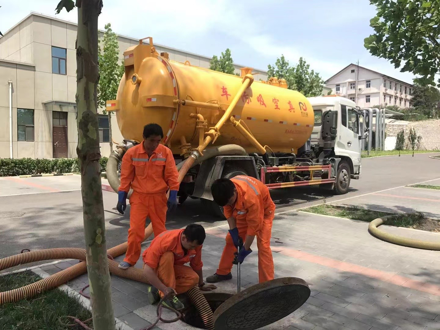 勐海化粪池清理与5-8吨吸粪车施工效率分析